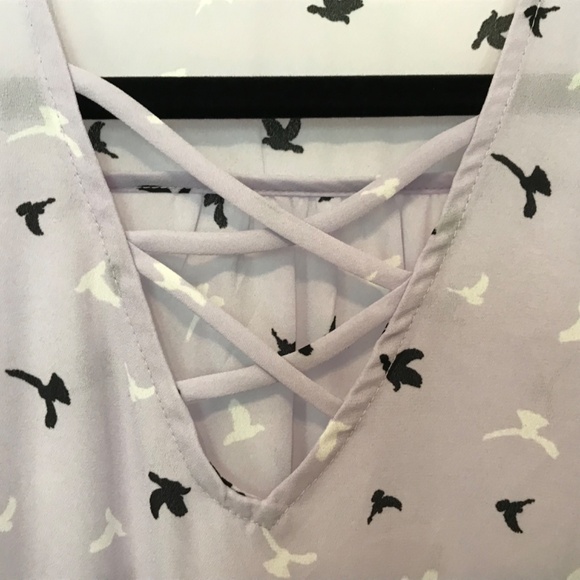 Sweet Rain lilac 3/4 sleeve blouse with black & white bird print (S/M) - Picture 7 of 15